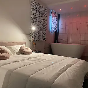 Sweethome33 Appartamento Aeroporto di Catania Fontana Rossa