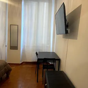 Appartamento Ridi Che Ti Passa In Vico Lavagna, Genova